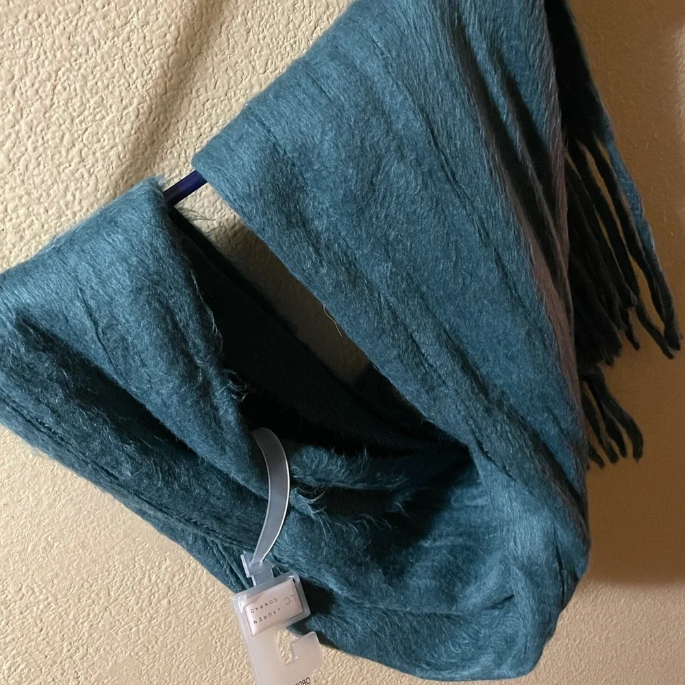 Lauren Conrad Scarf - Picture 4 of 7